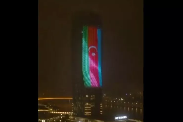 Belqradın mərkəzindəki bina Azərbaycan bayrağına büründü - VİDEO 