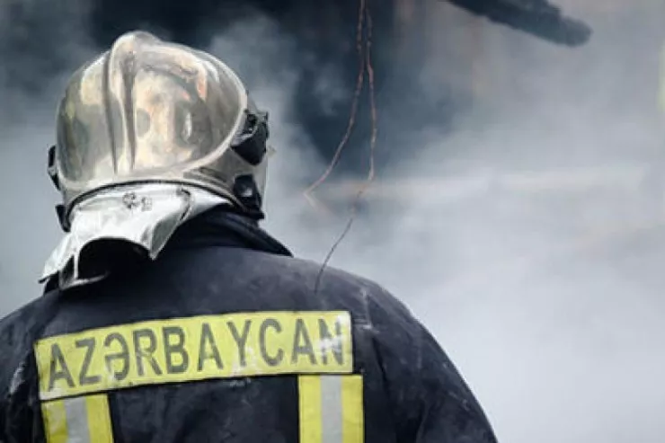 Gəncədə yanğın - 2 nəfər tüstüdən zəhərləndi 