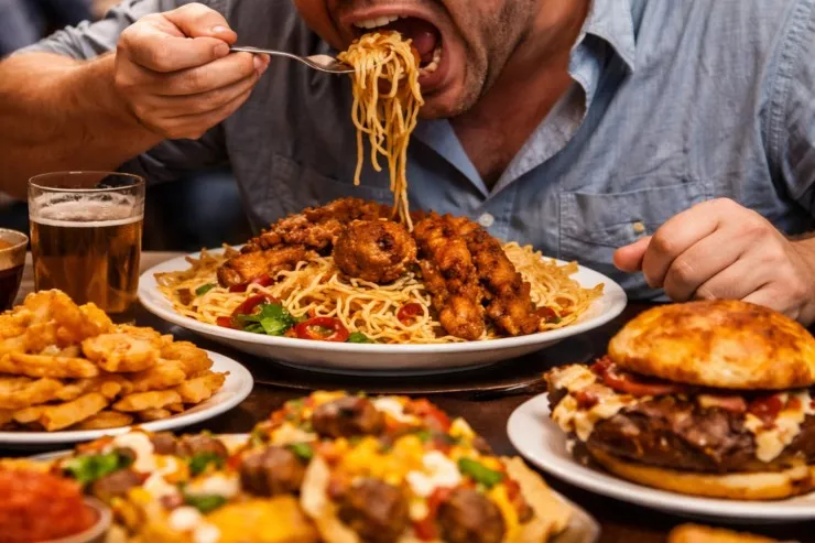 Restoranda doyunca yedi, “şotu” ödəmədi,  həbs edildi - AZƏRBAYCANDA 