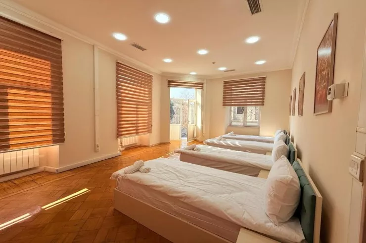 Əcnəbi vətəndaş  Bakının mərkəzindəki hosteldə  qarət olundu