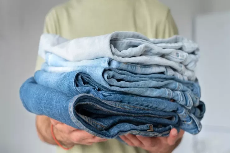 Cins şalvarları heç vaxt belə yumayın  - onu dərhal korlayan ən böyük səhv 