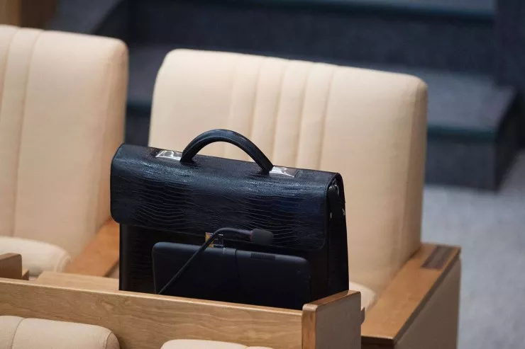 Daha bir icra hakimiyyətində kütləvi İXTİSARLAR:  30-a yaxın məmur işdən çıxarıldı 