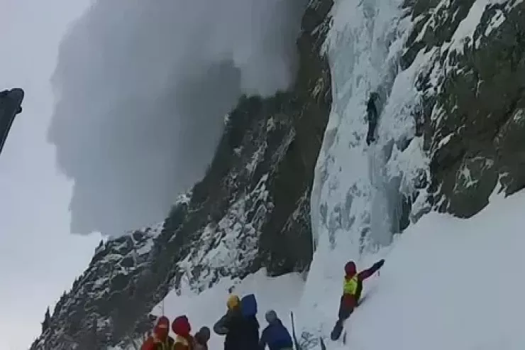 Slovakiyada qar uçqunu:  xizəkçilər öldü