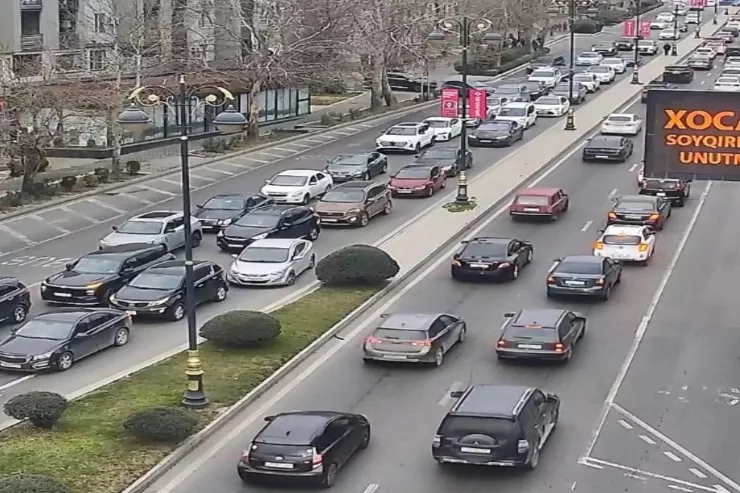 Bakıda bu yollarda sıxlıq var - SİYAHI 