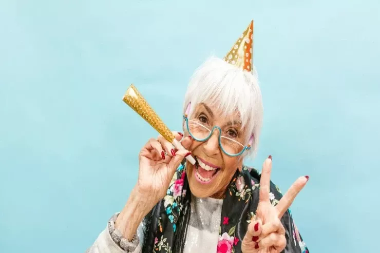 100 yaşa qədər  yaşamaq mümkündür - Qocalmağın qarşısını alan kəşf 