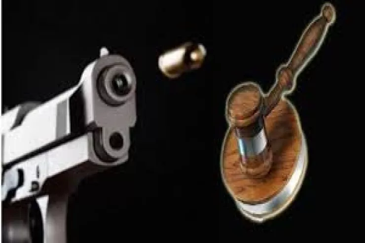 14 yaşlı qız kinodan ilhamlanıb atasını öldürdü 