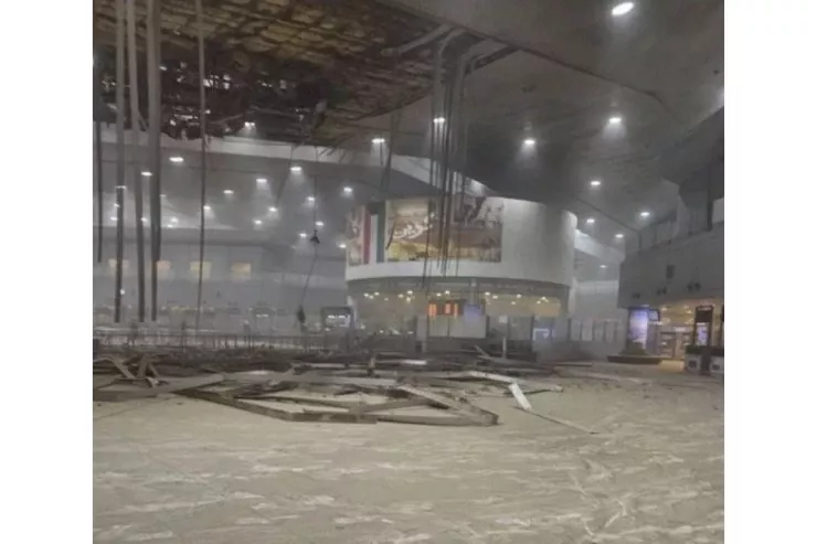 İran PUA-sı Küveyt aeroportunu vurdu - VİDEO 