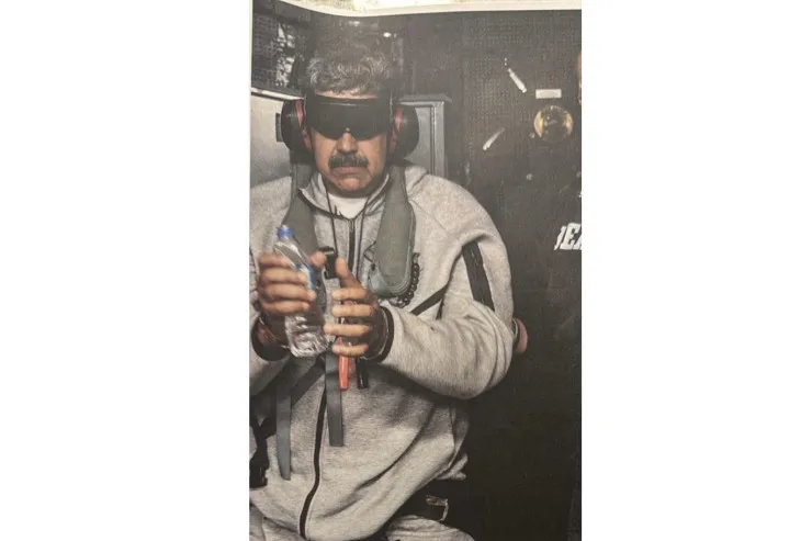 Tramp Maduronun ABŞ-ın “Iwo Jima” gəmisindən əli qandallı fotosunu  paylaşdı