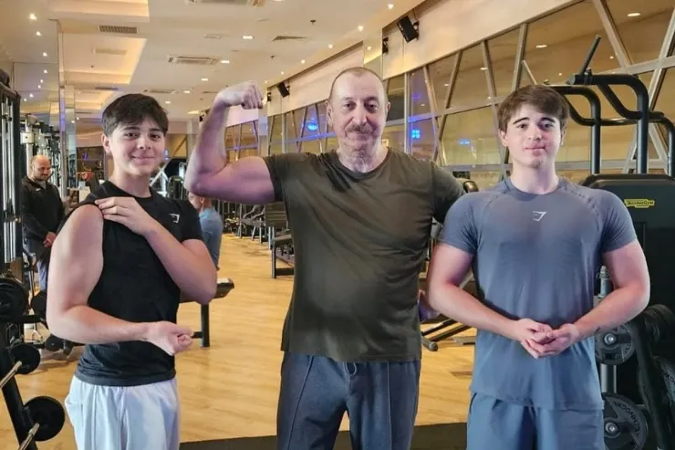 İlham Əliyev fiziki cəhətdən güclüdür, daim məşq edir - Tokayev 