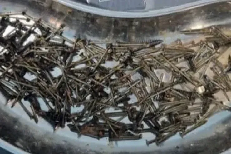 Stress və borc səbəbindən mismar uddu 