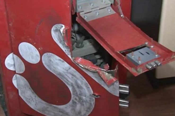 Kameraları sındırıb  ödəmə terminallarını qarət edən tutuldu