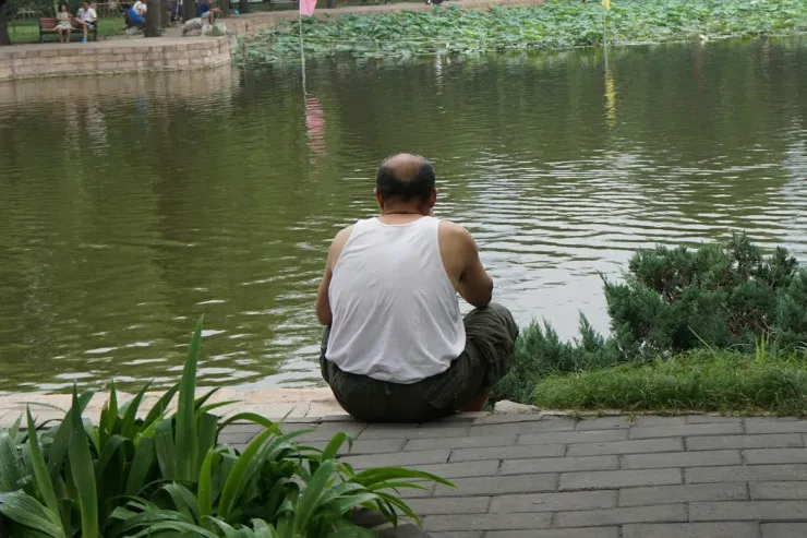 Qadın ərinin keçəlliyi  və parik fırıldaqçılığından  polisə şikayət etdi