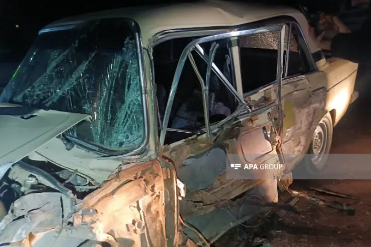 Tovuzda sərnişin avtobusu minik avtomobili  ilə toqquşdu