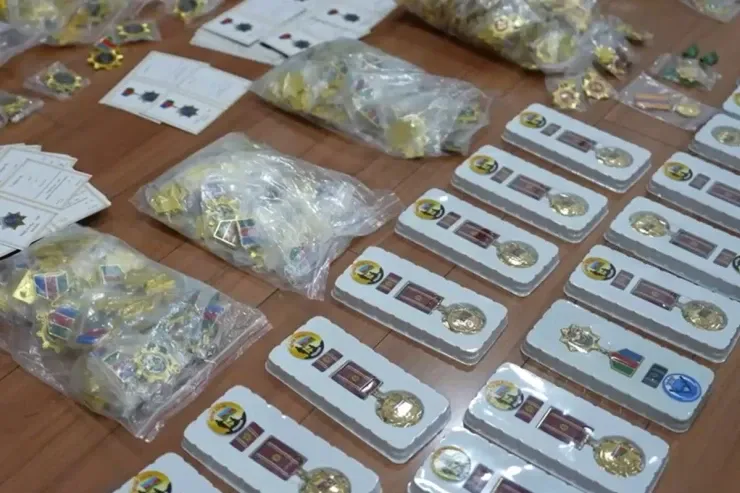 Medal paylayan QHT rəhbərlərinin məhkəməsi başlayır 