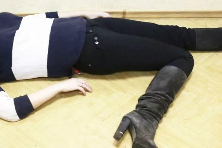 Yeni il gecəsi tanış olduğu qızı öldürüb   meyitini divarın içində  gizlətdi