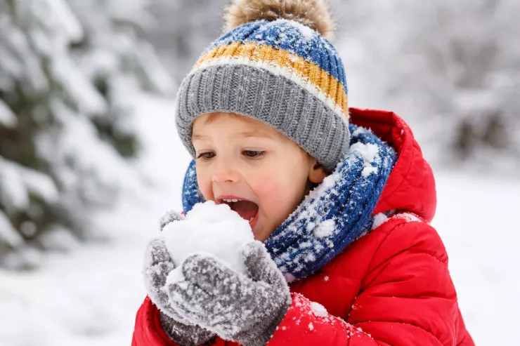 Qar yemək  düşündüyünüz qədər zərərsiz deyil