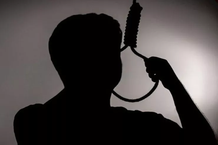 Keçmiş nazir müavini arvadına görə intihar etdi 