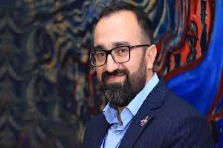 “Kitabların qiymətinin baha olması  oxucuları narazı salır” - Şöhlət İxtiyaroğlu