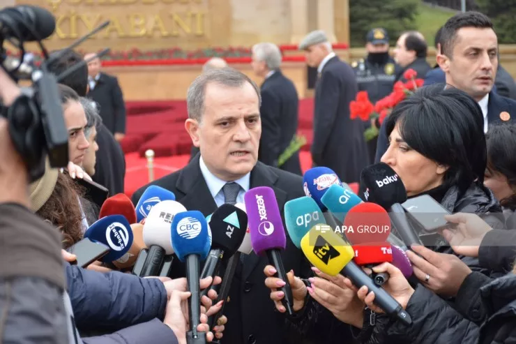 Ceyhun Bayramov İrandakı   Azərbaycan vətəndaşlarından DANIŞDI 