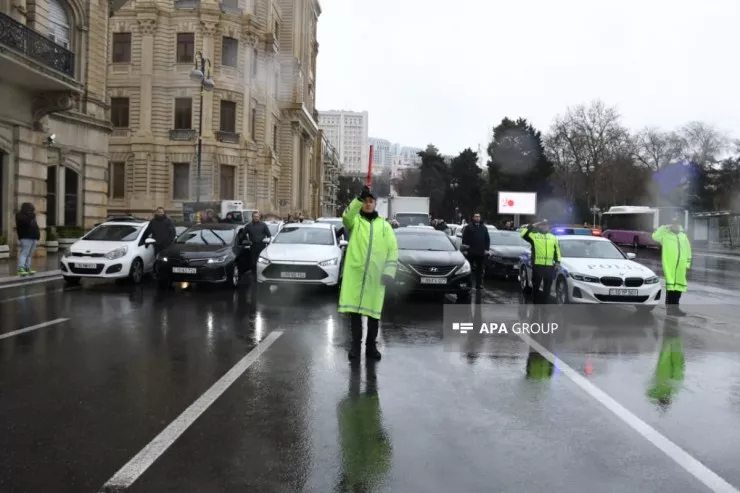 20 Yanvar şəhidlərinin xatirəsi bir dəqiqəlik sükutla  yad olundu