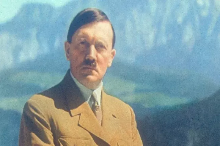 Hitlerin iki rəsm əsəri  hərracda satıldı