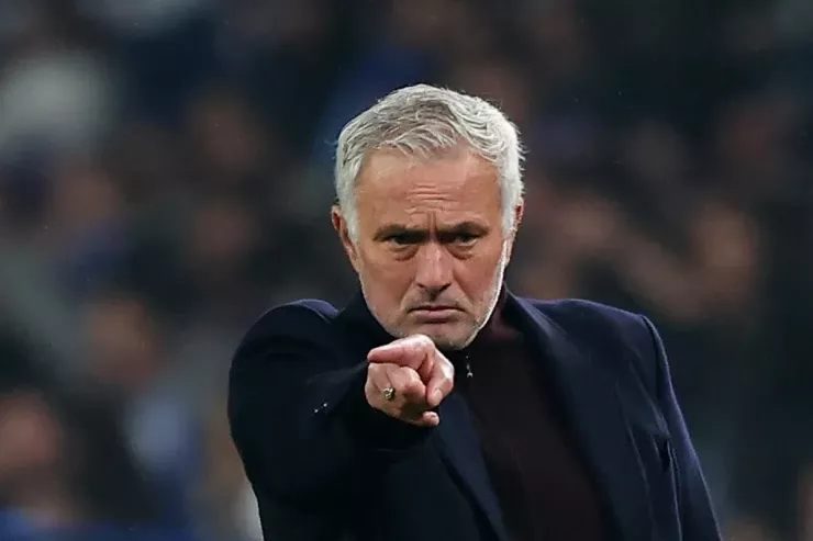 Mourinyo təcrübəsiz məşqçi seçən  top klubları tənqid etdi 