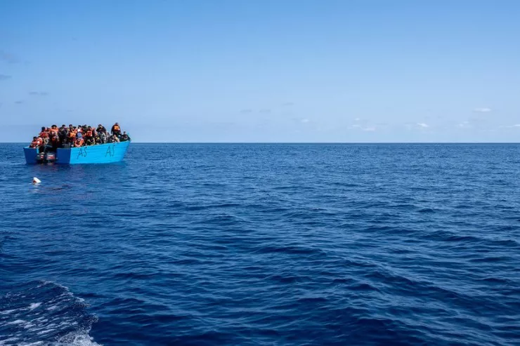 Avropaya keçmək istəyən yüzlərlə insan  dənizdə BOĞULDU 