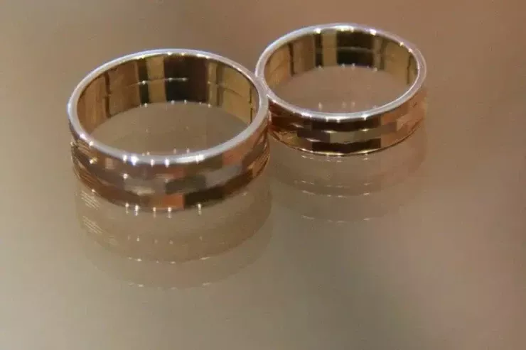 Alzheimer xəstəliyindən əziyyət çəkən ikiarvadlı kişi  -  o, yenidən...