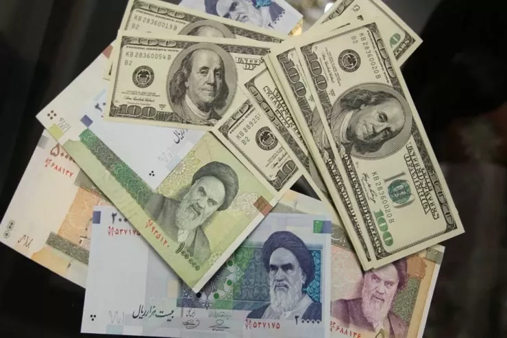 İranda dolların məzənnəsi tarixi rekord  müəyyənləşdirdi