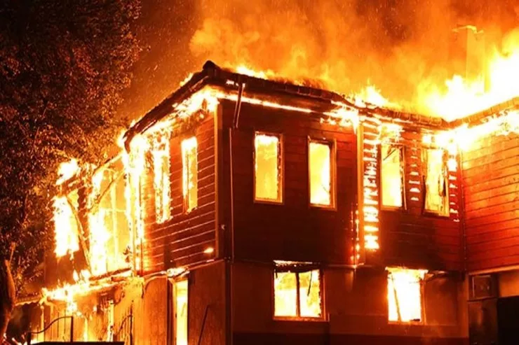 İkisi uşaq olmaqla, dörd nəfər  yanğında öldü 