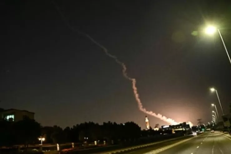 İran Dubay aeroportunu PUA ilə vurdu - VİDEO 