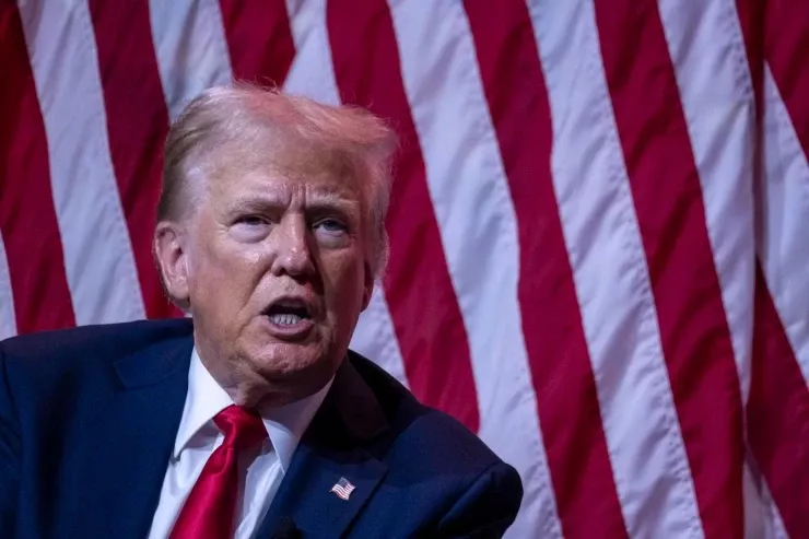 Tramp:  İran hərbçiləri  silahı yerə qoymasa, öləcəklər