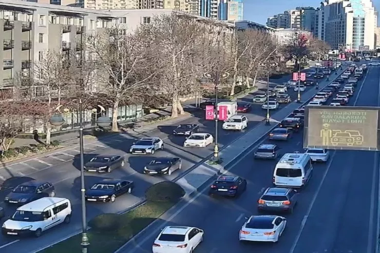 Bakıda bu yollarda sıxlıq var - SİYAHI 