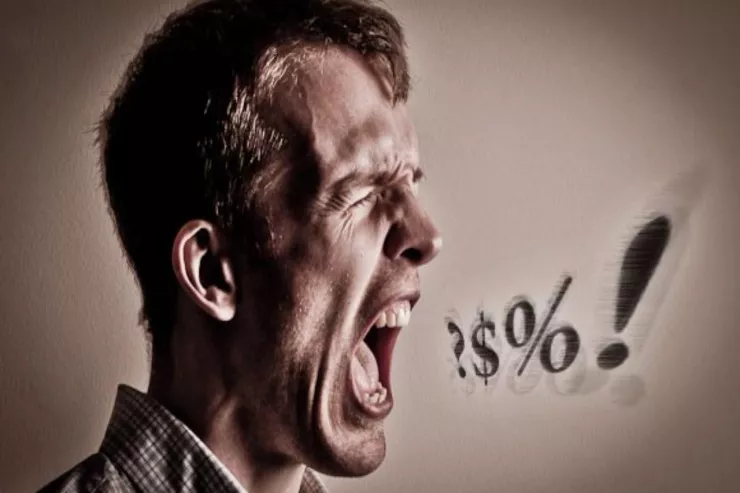 Oruc tutub küçədə söyüş söydü, həbs olundu - Bakıda görünməmiş HADİSƏ 