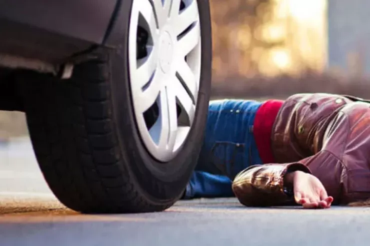 Bakıda təmizlik idarəsinin maşını qadını vurub öldürdü 