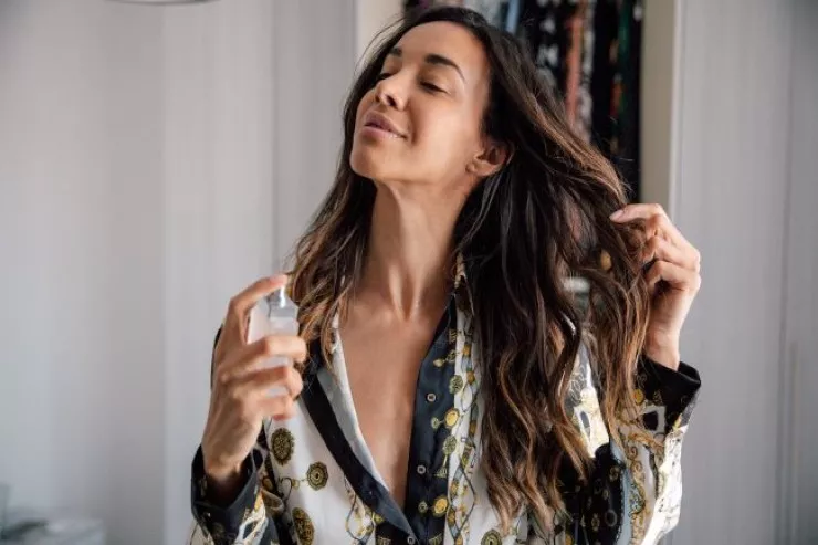 BÜRCLƏRİN  qadınları üçün ən ideal  ətirlər