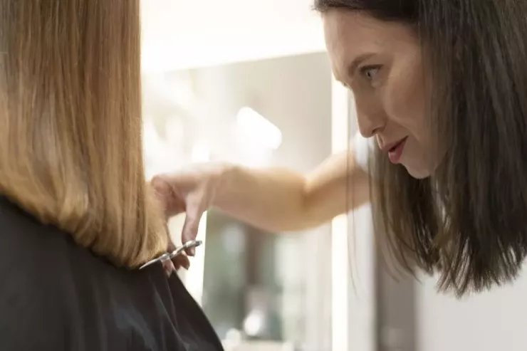 Bütün qadınlara uyğun  yeni saç düzümü 