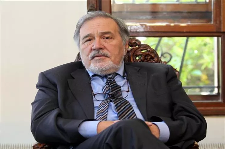 İlber Ortaylı  xəstəxanaya yerləşdirildi