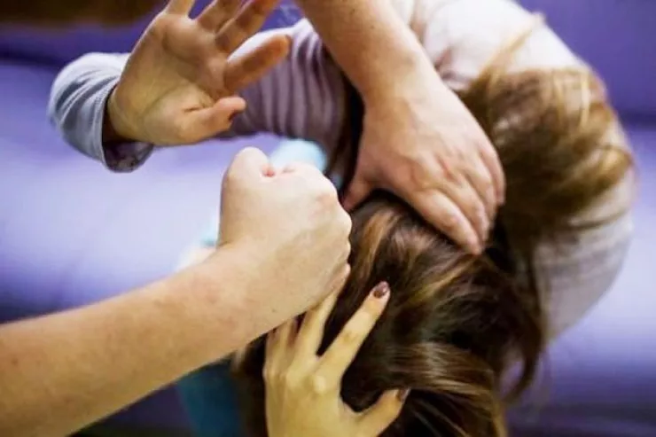 Məhkəmə daim döyülən qadını  ərindən boşamadı   - "Tərbiyə məqsədilə olar"