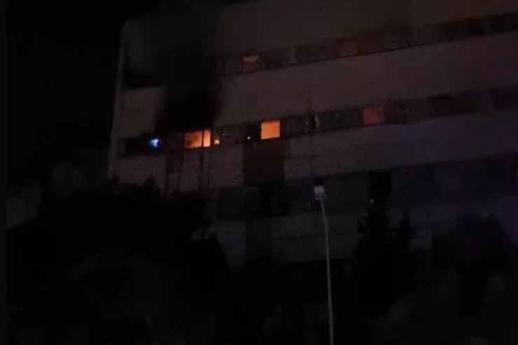 Binəqədidə yaşayış binasında  yanğın söndürüldü