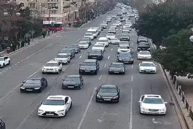 Bakıda bu yollarda sıxlıq var - SİYAHI 