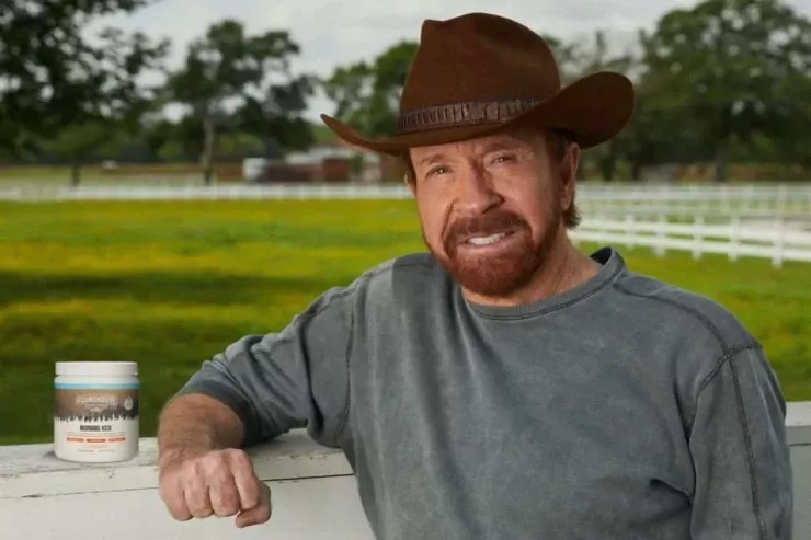 Çak Norris  xəstəxanaya yerləşdirildi