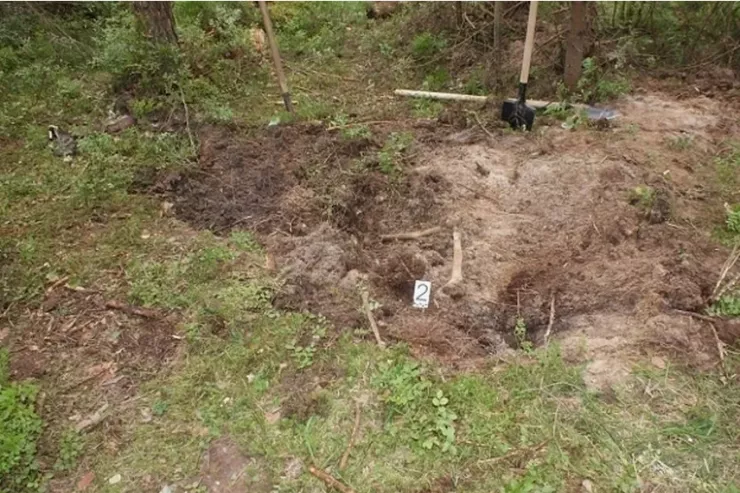 Keçmiş arvadını öldürdü,  xalası ilə köməkləşib bağda basdırdı 