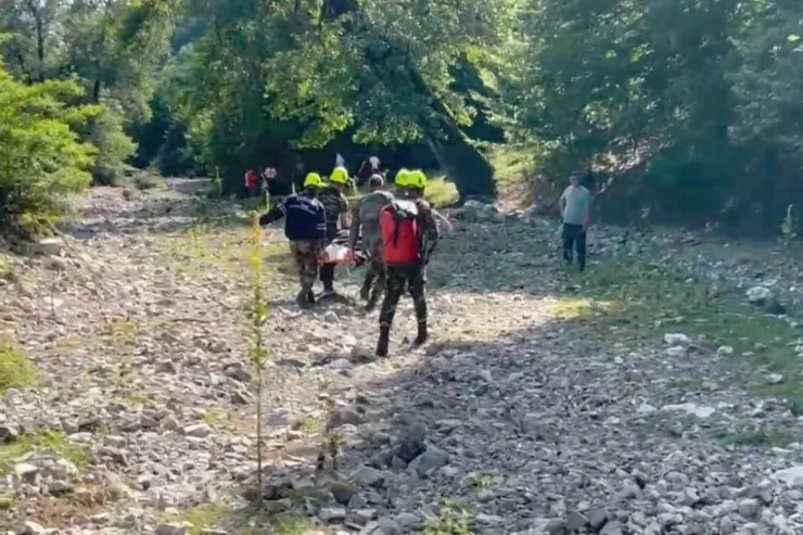 Qəbələdə 50 yaşlı kişi  dağda   yıxıldı -  VİDEO 