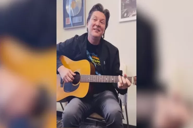 Tanınmış müğənni dəhşətli qəzada öldü 