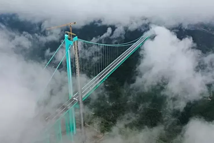 Dünyanın  ən hündür körpüsü  açıldı: 2 saatlıq yol 2 dəqiqə oldu - VİDEO 