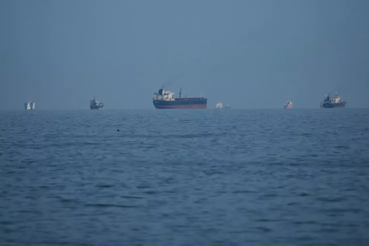 İran qərar verdi : Hörmüzdən keçən gəmilərə rüsum tətbiq edəcək