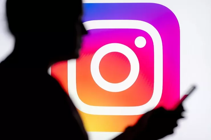 "Instagram"dan YENİLİK  - 2 dollarla bütün hekayələrə  gizli baxmaq   şansı