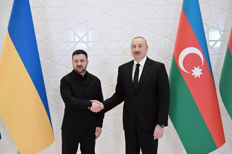 Zelenski İlham Əliyevə zəng etdi 