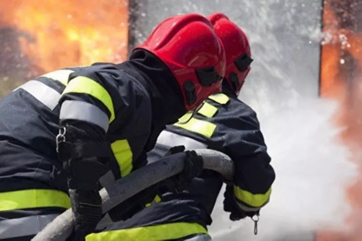 Bakıxanov qəsəbəsində sex yandı  - YENİLƏNİB 